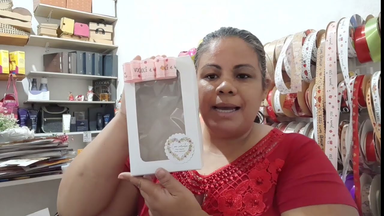 Arrumando as prateleiras e montando kits.