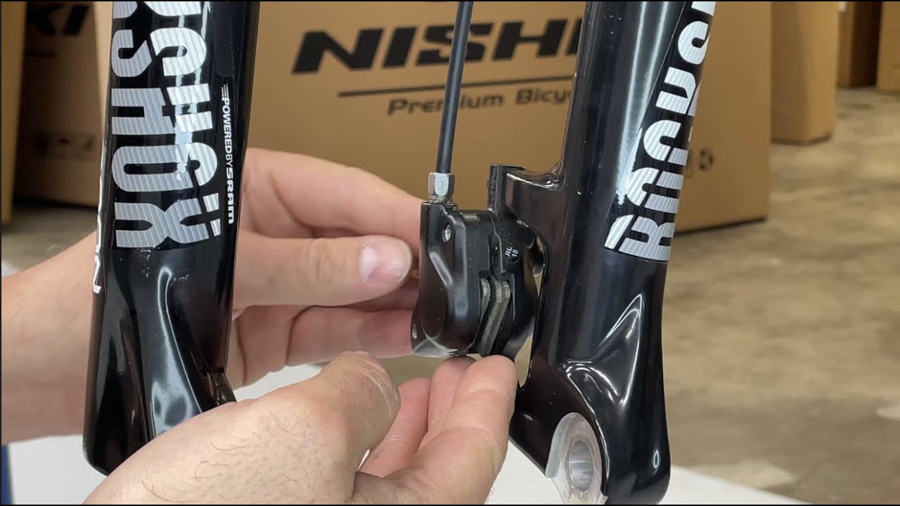 Jarrupalojen vaihto Shimanon hydraulisiin levyjarruihin.