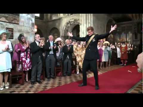 رقص الأمير ويليام في زواجه    