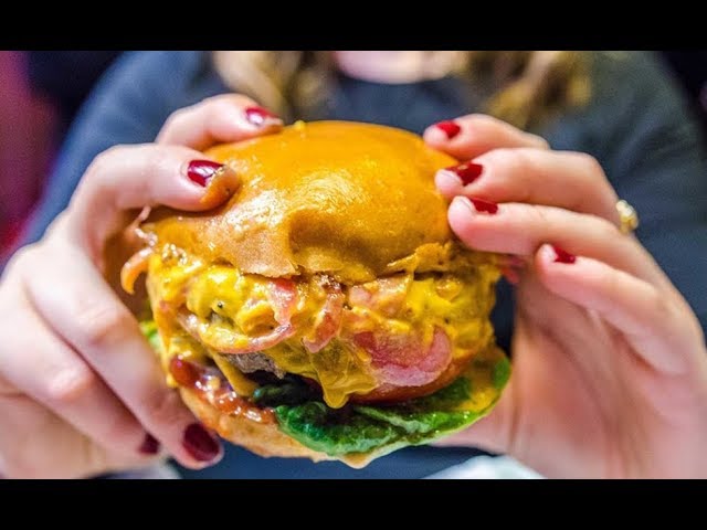 Cooking Cheeseburgers at Street Food Fest | COOKZILLA