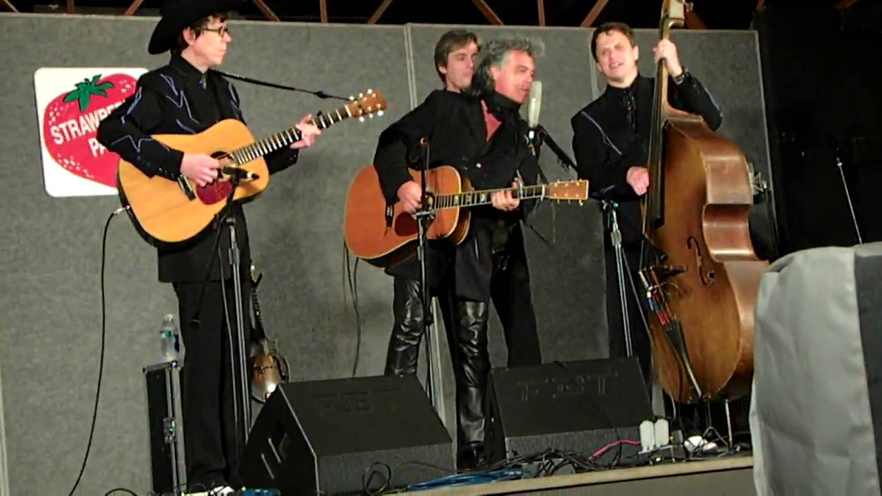 Marty Stuart at Strawberry Park Bluegrass Festival 2010 Ring of Fire.MOV