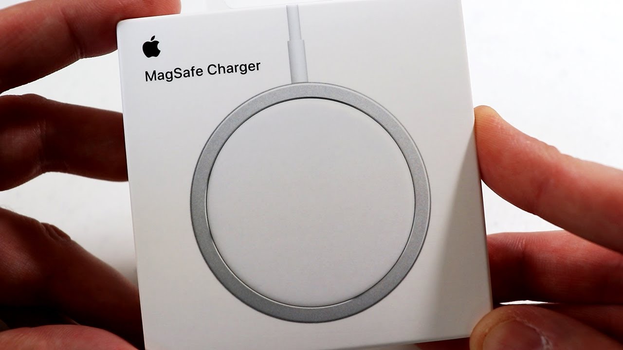 iPhone 12 MagSafe Charger Unboxing 