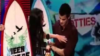 Tca 2010 Taylor Y Megan Premio Hot