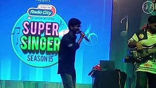Bijuria - Sonu Nigam | Live Performance by Vivek Kunwar | @VConcerts07