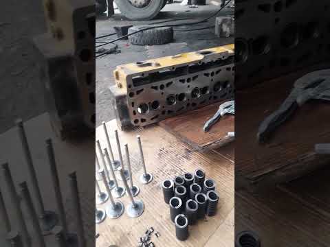 مكانيك تجميع راس مكينه شيول عمرة محرك ديزل كتر