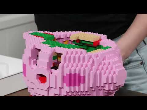 Build the Dreamland Defender with LEGO® bricks!