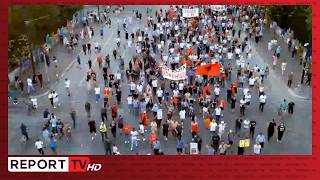 “Berisha në burg” irriton mbështetësit e Berishës, gati të përplasen me protestuesit