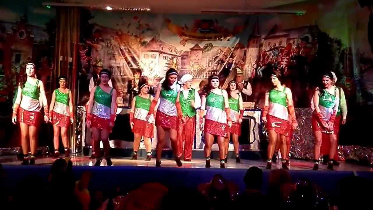 Showtanzgruppe des 81. Husarenregiments Blau Weiß Hausen - Italien 2013 (Zugabe)