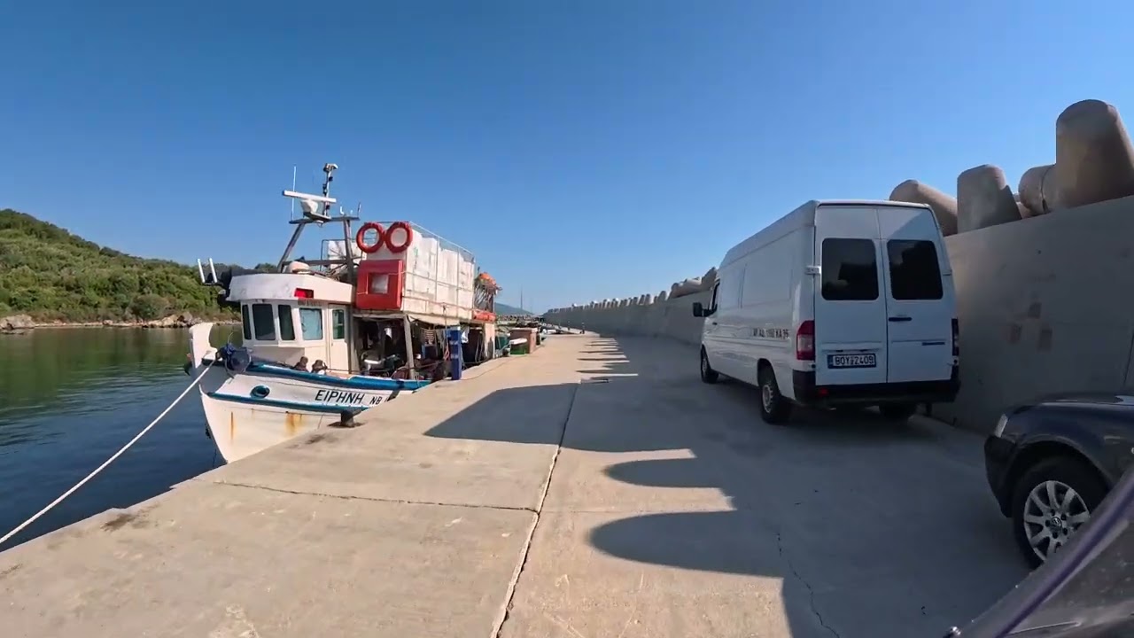 Στον παραλιακό δρόμο του ν. Λάρισας (Αγιόκαμπος Βελίκα) Ιούλιος 2025