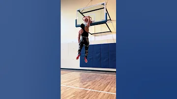 😱 ЕГО ПРЫЖОК СВОДИТ С УМА #shorts