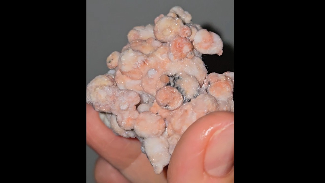 Pink popcorn selenite with intense sparkles - SEL36