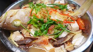 好吃又下饭的潮州蒸鱼鲜嫩入味非常开胃蒸出来的汤汁很清甜❤Delicious Teochew steamed fish is fresh, very appetizing