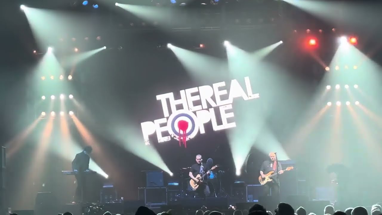 'I Wanna Be Free' - The Real People - 15/11/24 @ Shiiine On Weekender 2024