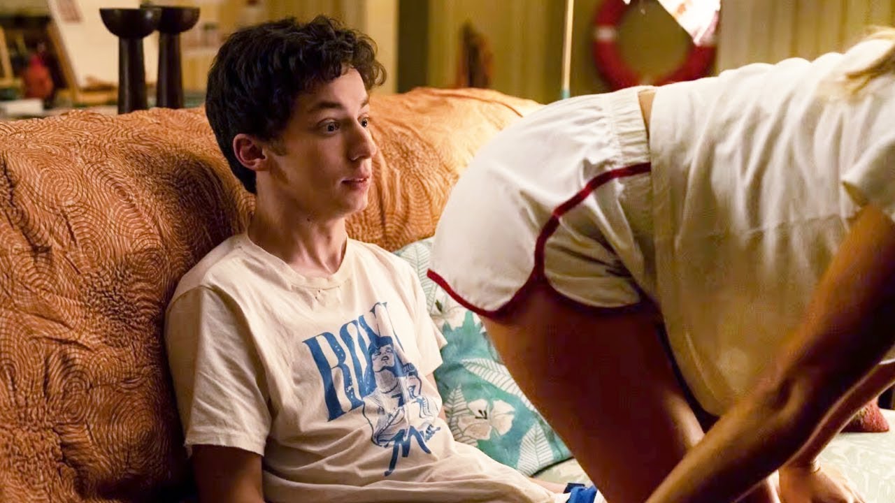 32-летняя женщина пытается соблазнить сына-подростка миллионера ...