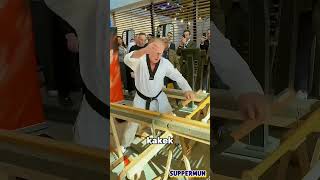 Kakek Si Tangan Baja