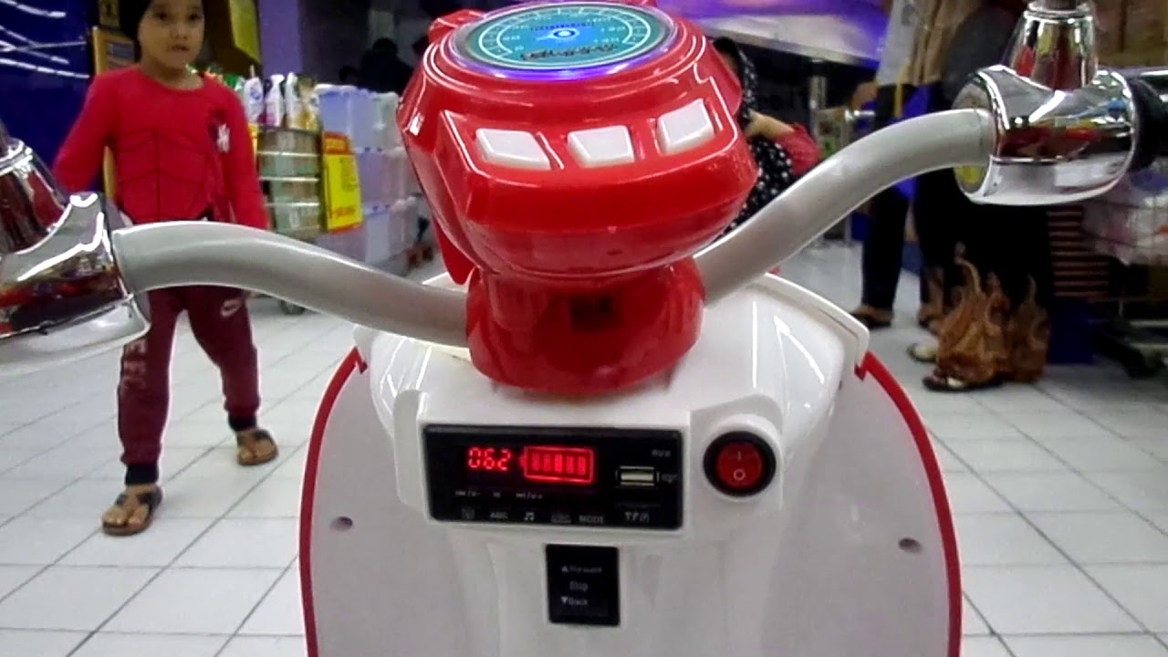 Motor motoran jadi robot baru. 