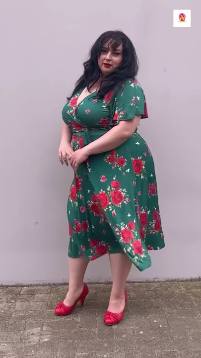 Alaa: 💖 Unbelievable Plus Size Fashion: Trendy Dresses & Curvy Model Showstoppers! #shorts'