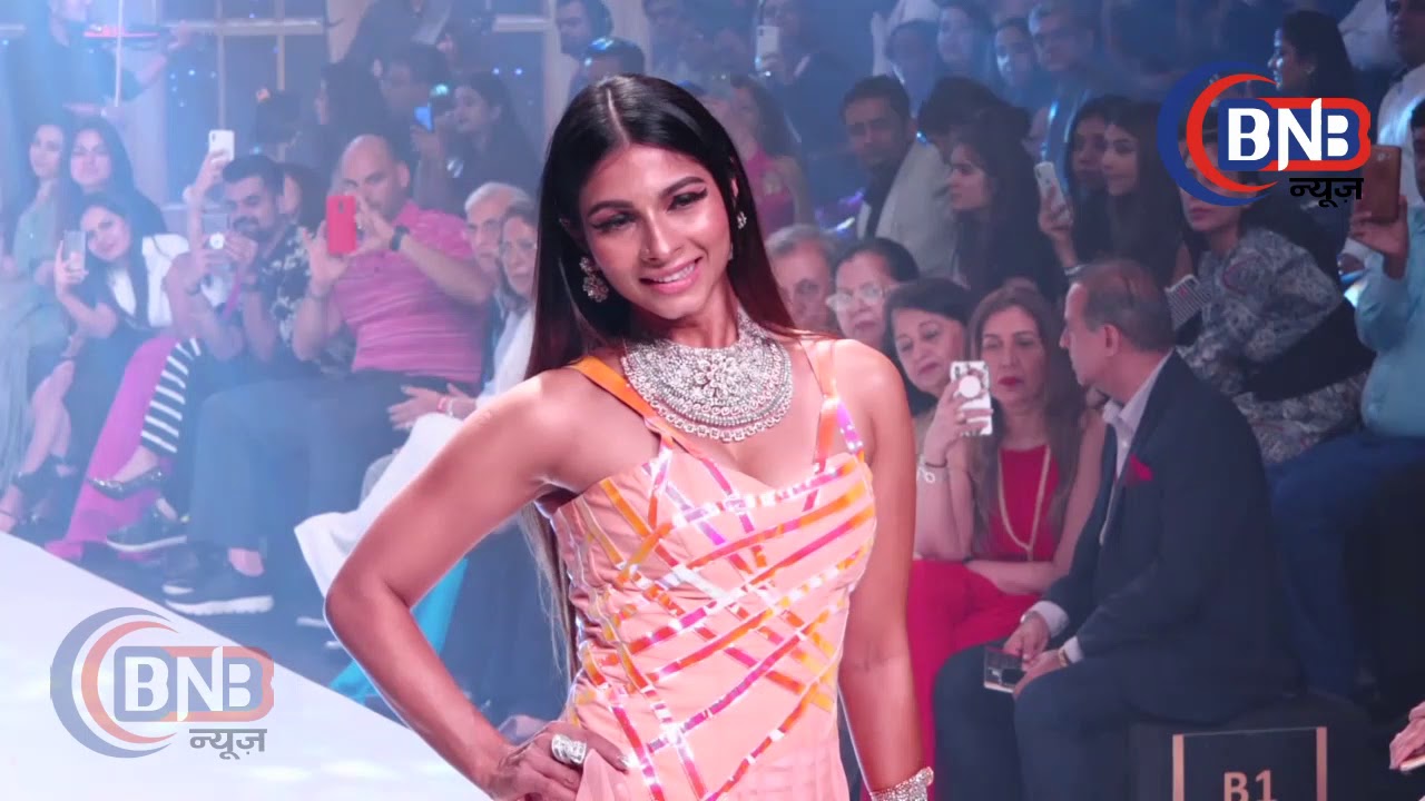 Tanisha Mukherjee Ramp Walk For Adaa Malik At Bombay Times Fashion Week 2019 latest showbox apk download