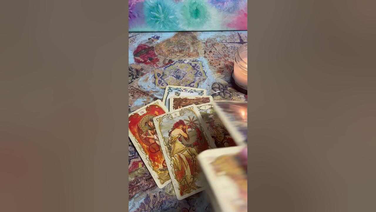 Таро скучает. Таро скучает