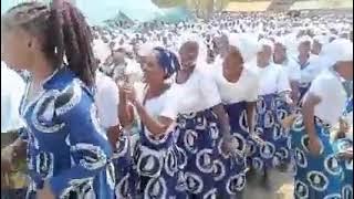 Holy Trinity Choir of Saint John's Cathedral Parish in Kasama - 'Ukuboko Ukupela Kulapokelela'