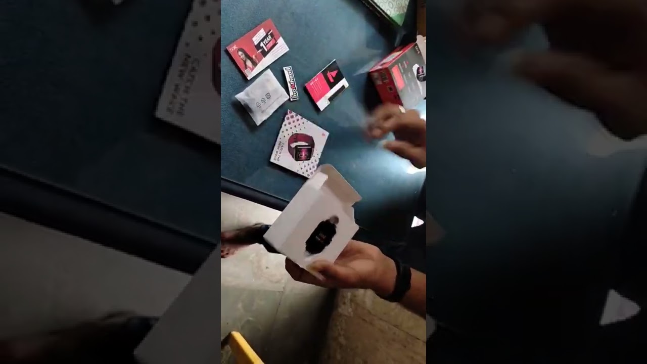 BOAT Xtend Talk SmartWatch 