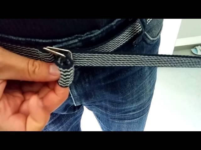 Strange belt buckle class=