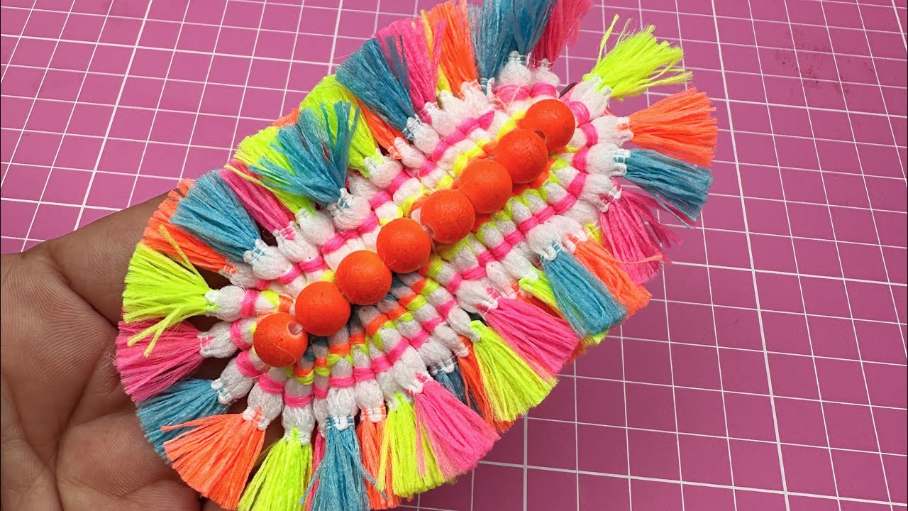 Laço com fita rígida pingente Janaína Gonçalves 