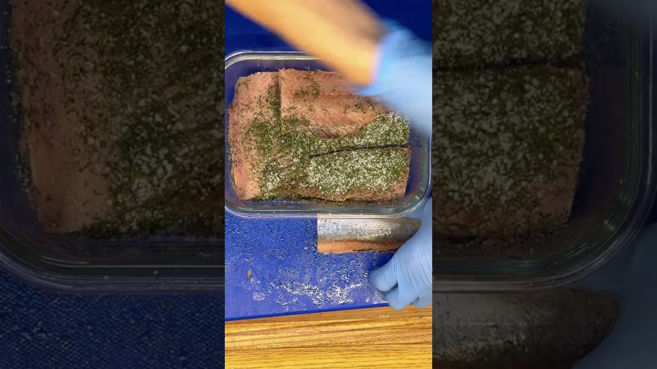 Селедка слабой соли чищенная. 