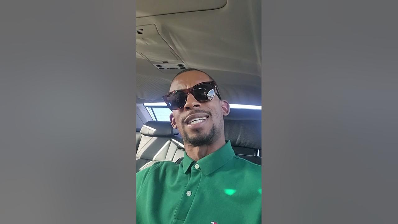 Possessive case для детей exercise. Whose presents are these. Whose is this. притяжательный падеж worksheets. Whose presents are these.