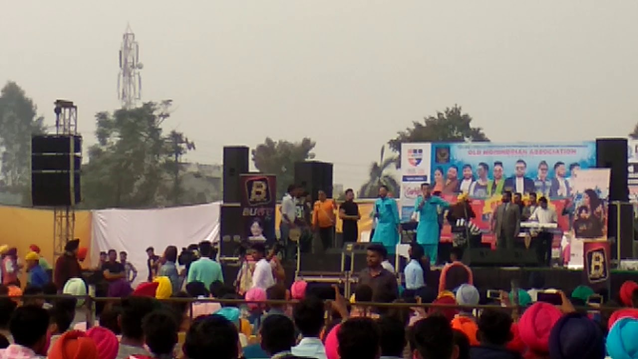 Monty waris live in govt mohindra college of Patiala