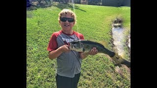 First BASS Caught off BEDS in 2018 -- With my 11 Year Old Neighbor!!!