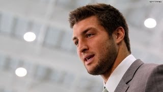 Tebow talks faith, 'tebowing' at Easter sermon