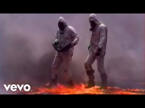 Beastie Boys - Something's Got To Give (Official Music Video)