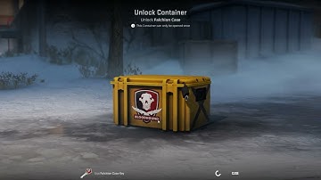 Opening a CS2 case until a Gold appears.... DAY 371