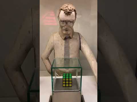 أغرب قاض للفن