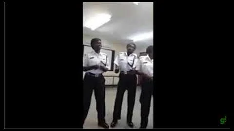 kenyan police CAUGHT twerking