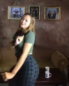 Story Whatsapp - lungamu ninggal kenangan ( Sogok sogok Aaaaa slak slak slak )