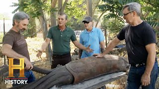 American Pickers: GIGANTIC Squid from Famous Monster Movie (Season 23)