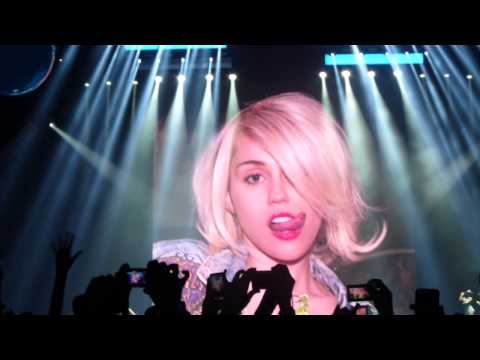 MILEY CYRUS ~ FU + DO MY THANG BANGERZ TOUR ANTWERP 20/06/14
