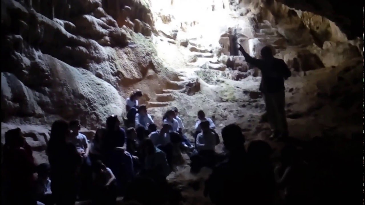 Σπήλαιο Νυμφολήπτου, στη Βάρη.