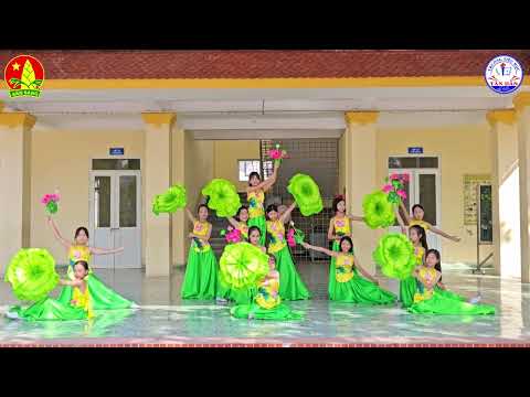 Múa nghệ thuật : Hồn sen Việt - Tốp múa khối 4,5