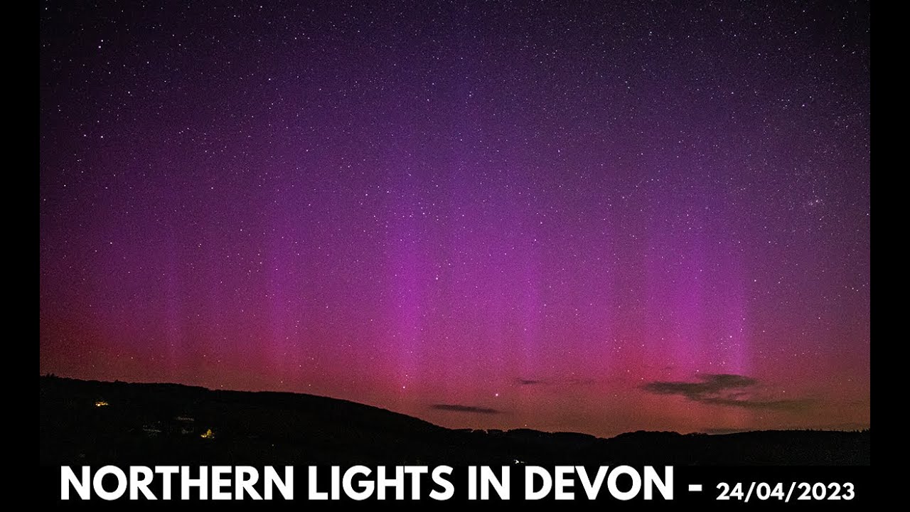 INSANE Timelapse captured of the northern lights dancing in Devon around Dartmoor National Park