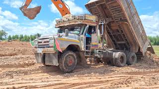 รีวิวสิบล้อหัวยาวในตำนานสายแบกหาดูยากพี่หลงก็มา dump truck