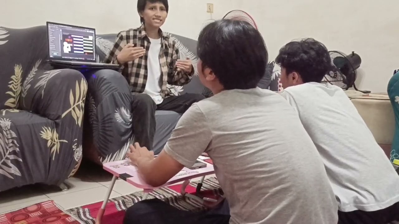 English For Specific Purpose | Naufal Muzzaqi - 202212500750 | Conversation In English