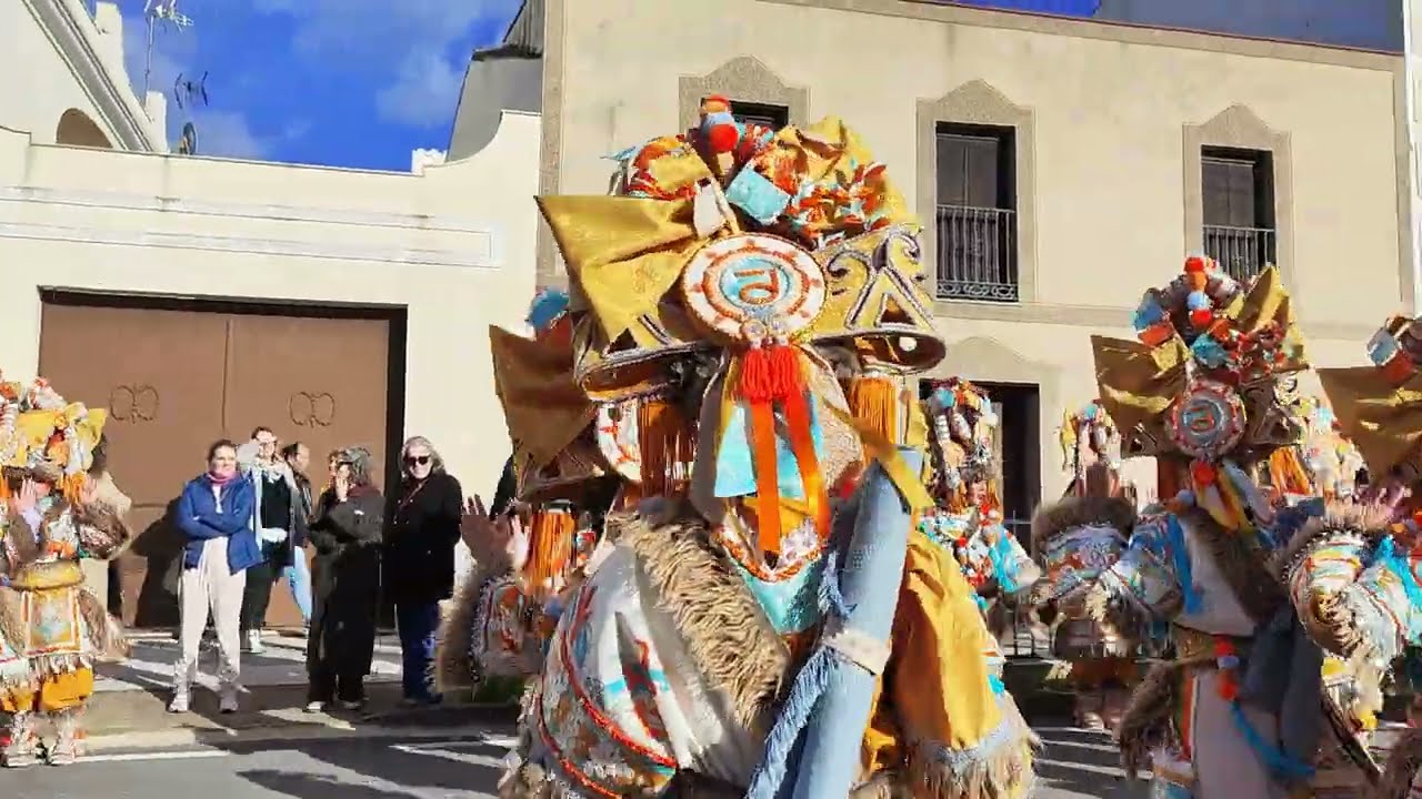 Desfile de la comparsa Los Makumbas en Barcarrota 2026