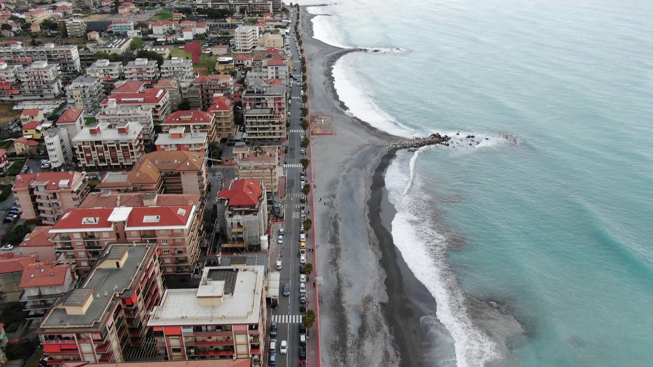 Villa Fronte Mare Ventimiglia.