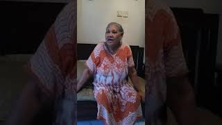 Tante Neni Sedang Relaxing.