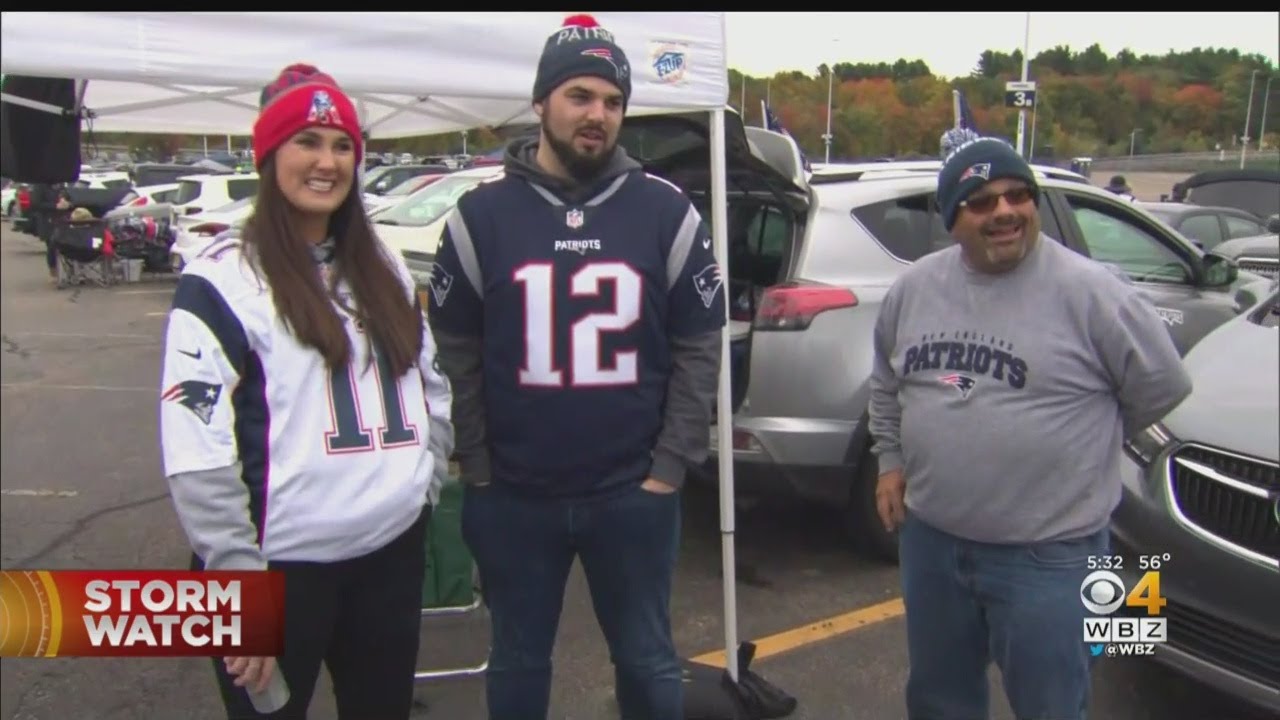 Patriots Fans Ready For Cold, Rainy Game Against Giants