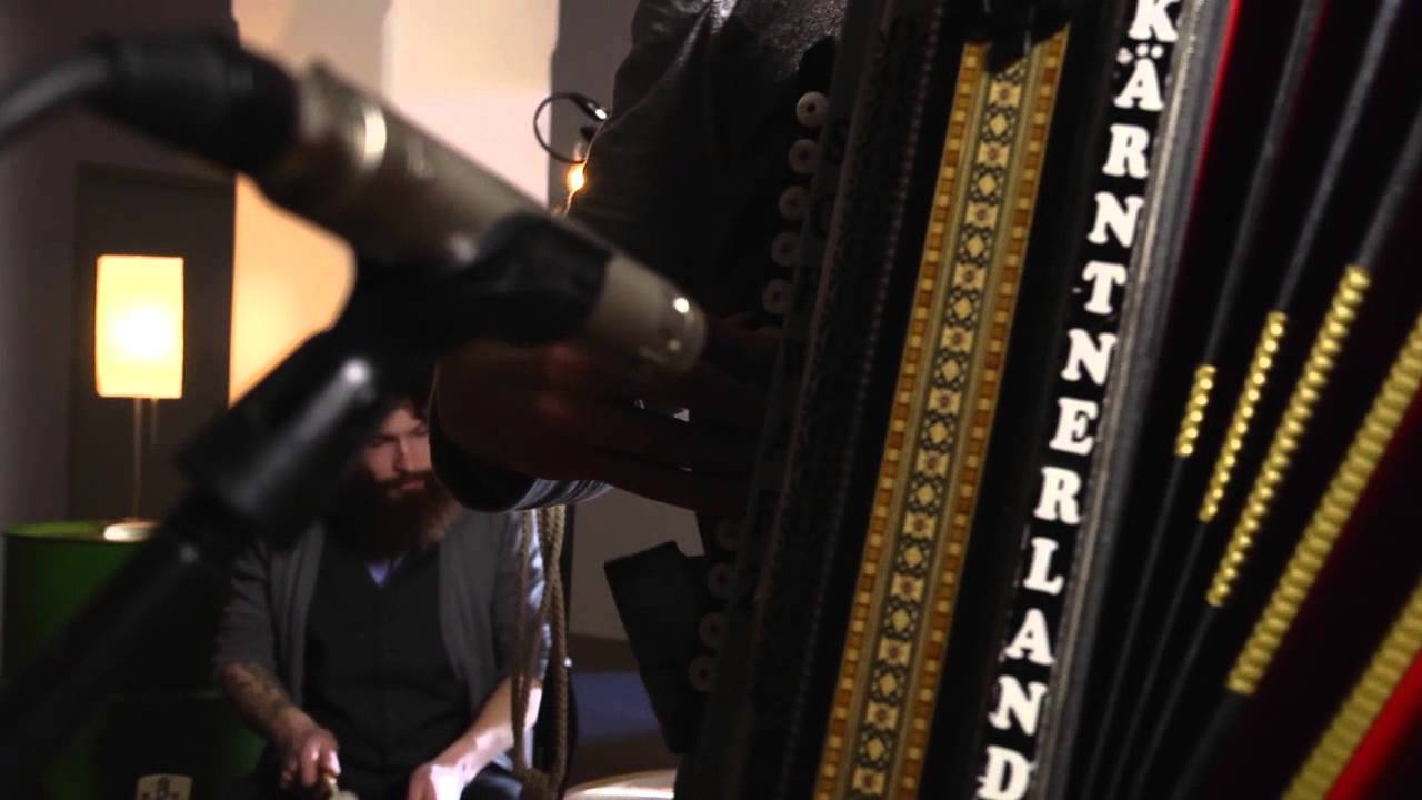 Nolunta's - I'm Waiting