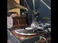 三船 浩 ♪恋なんて拾てっちまえ♪ 1957年 78rpm record. Columbia Model No G ー 241 phonograph